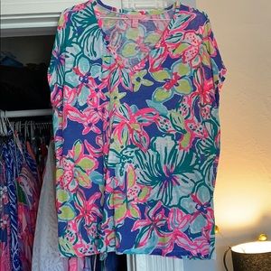 Lilly Pulitzer t shirt